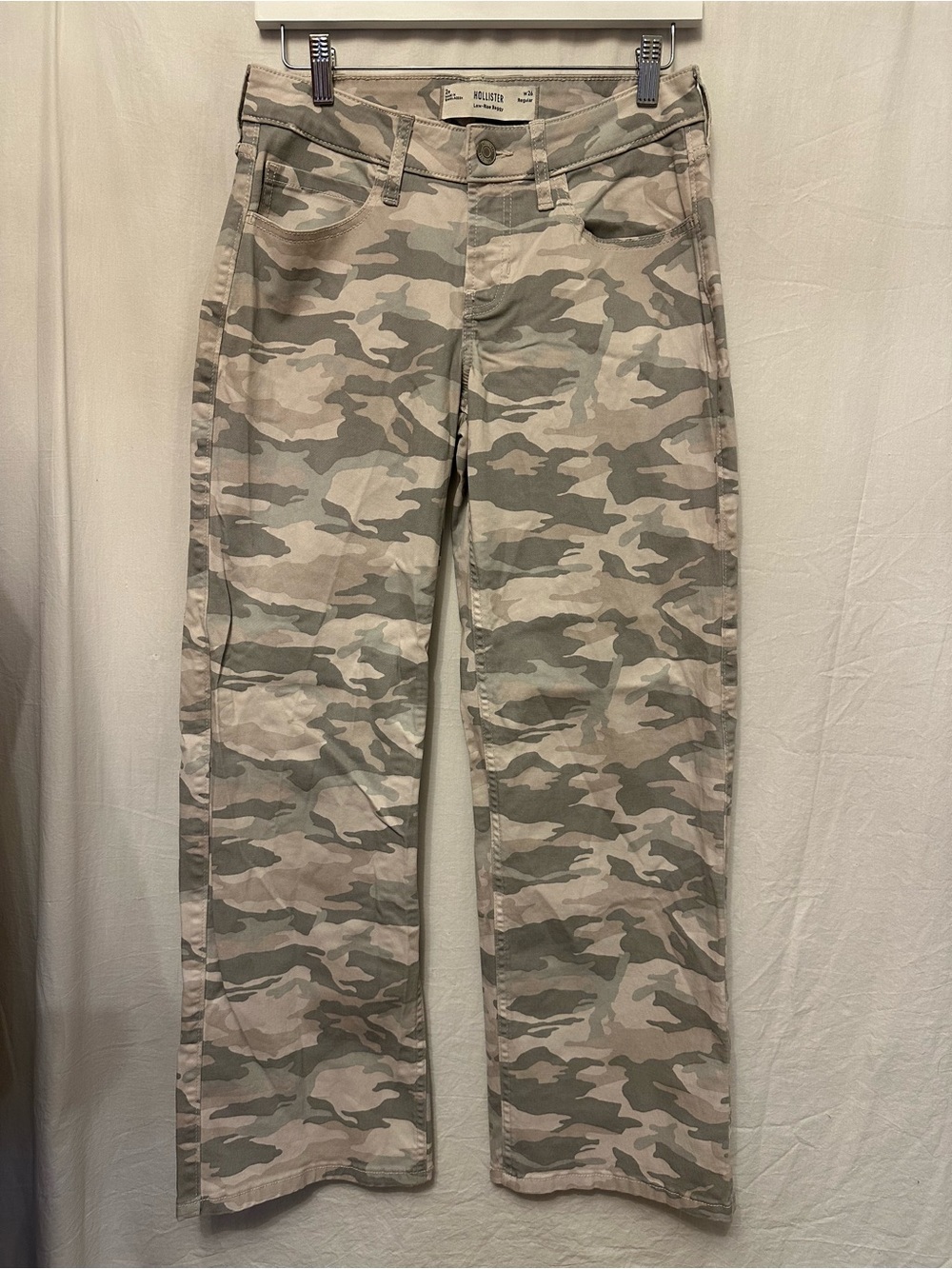 Hollister Low Rise Baggy Camo Pants Jeans W26 2R Neutral Camouflage Y2K